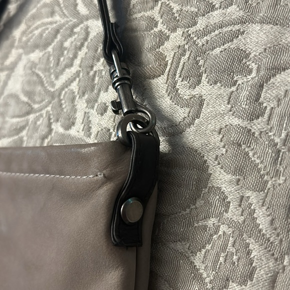 Rough and Tumble leather shoulder purse - Picture 5 of 10